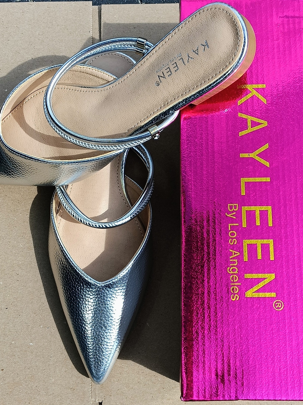 New Kayleen Silver Strappy Pointed Toe Flat Sandals - Size 10 New In Box
